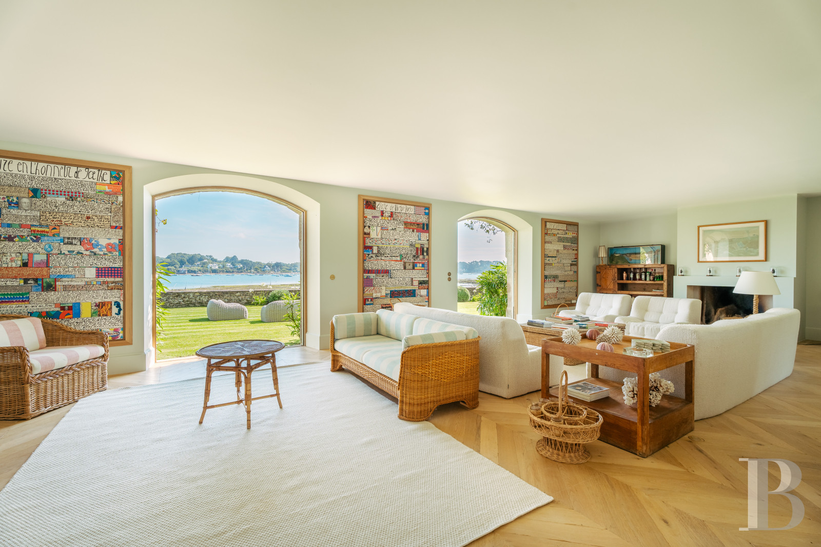 À Arradon, dans le golfe du Morbihan, une île privée de douze hectares et ses deux maisons - photo  n°10